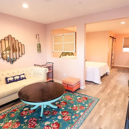 The Blue Buffalo Motel