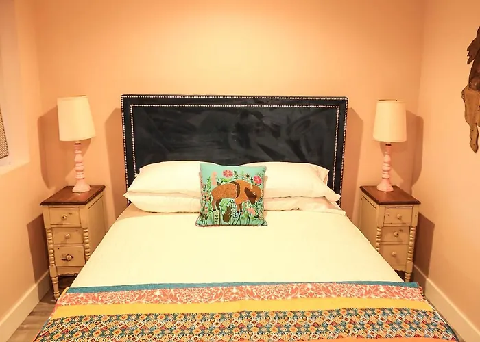 The Blue Buffalo Motel